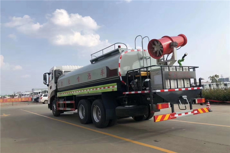 東風天龍后八輪20噸噴霧車，國六綠化噴灑車