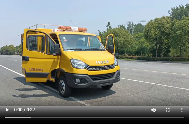 依維柯裝備車